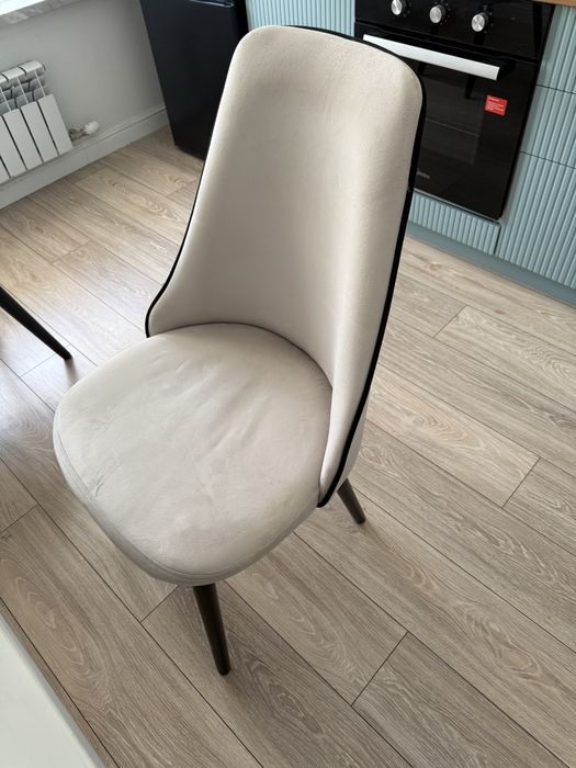 Стулья 2 штуки б/у