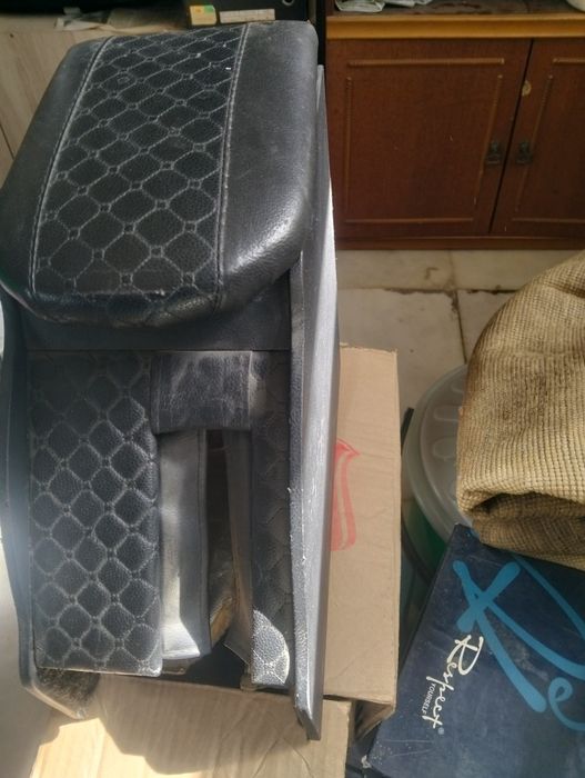 На ауди С4 стояла