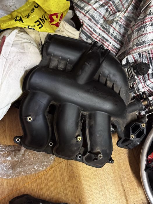 Впускной коллектор для Ford Escape, Ford Maverick, Mazda Tribute