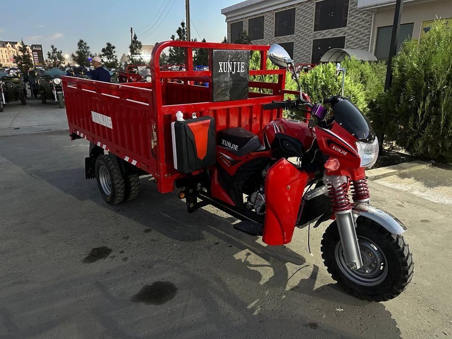 XUNJIE MOTORS 2 tonna yuk oladi