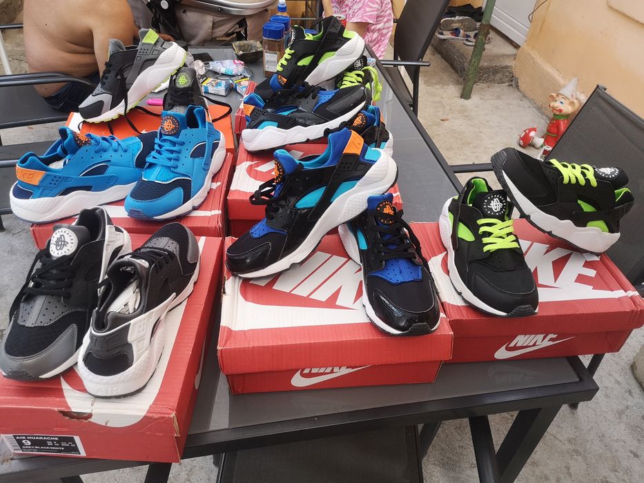 Nike Huarache noi la cutie.
