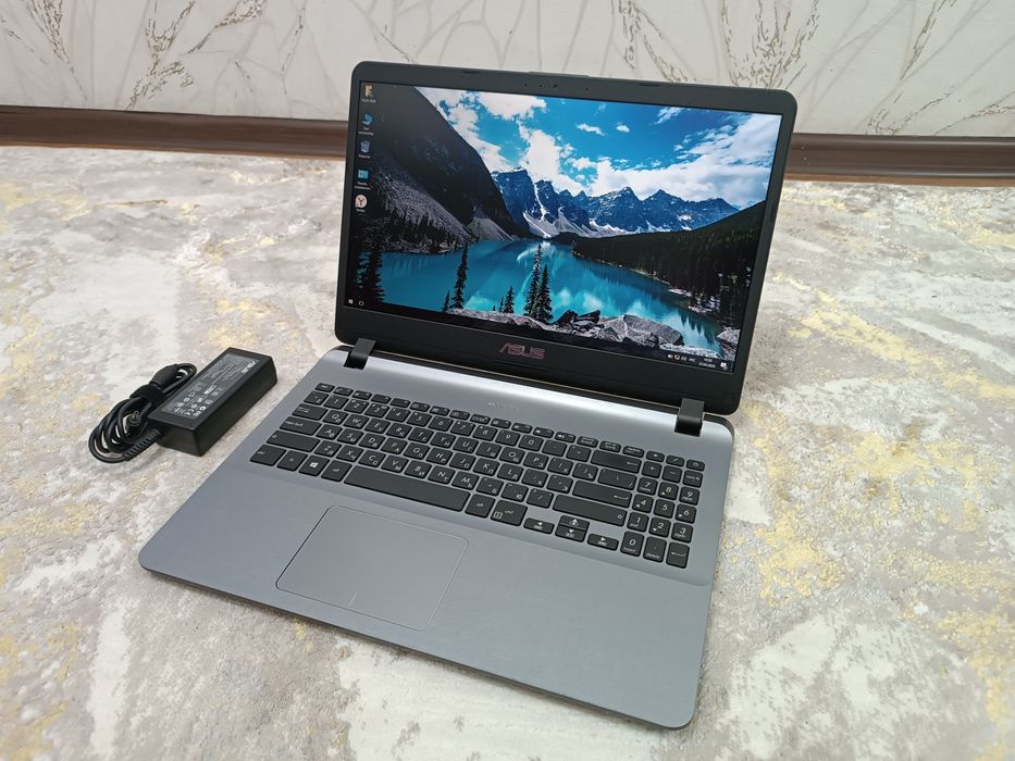 Ноутбук ASUS Современный.