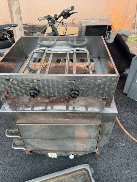 Профисионална газова скара