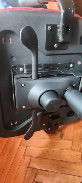 Продавам качествен стол