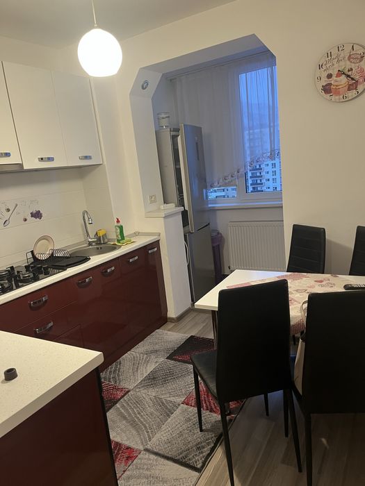 Inchiriez apartament 2 Camere str L.C. Babes
