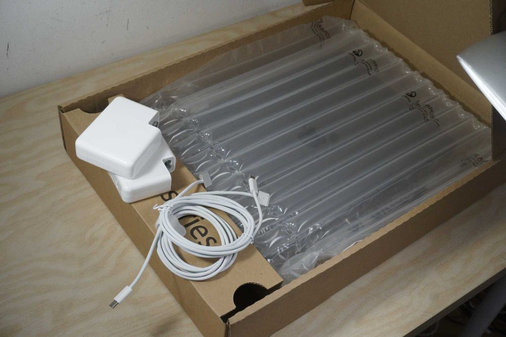 Лаптоп Apple MacBook Pro 14 a2442 - M1 Pro 16GB RAM 512GB SSD 1 година гаранция ДДС