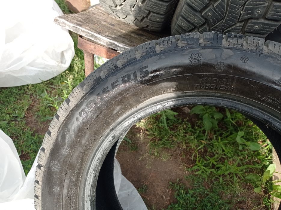 Продам шины 185/65/15 зима шипы