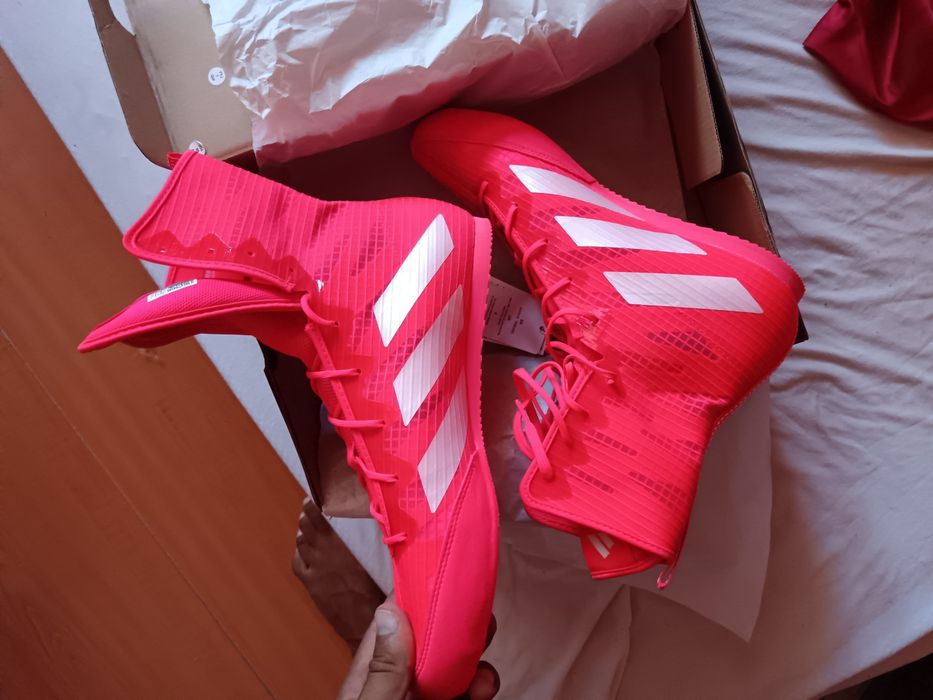 Vând ghete box adidas
