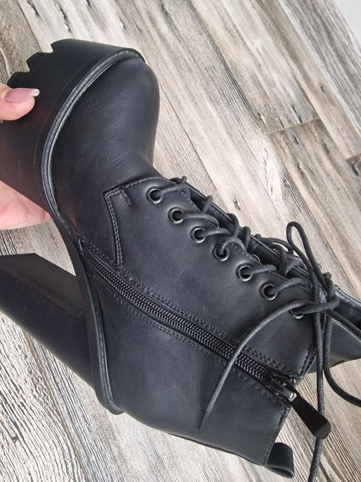 Ghete dama 38 o purtare