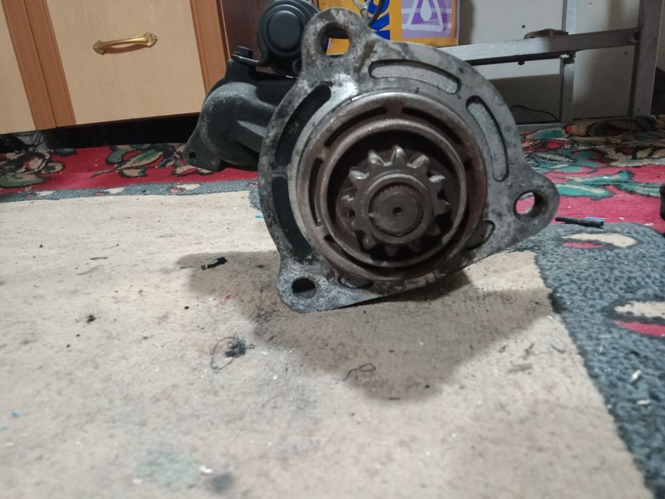 Стартер Cummins,HOWO