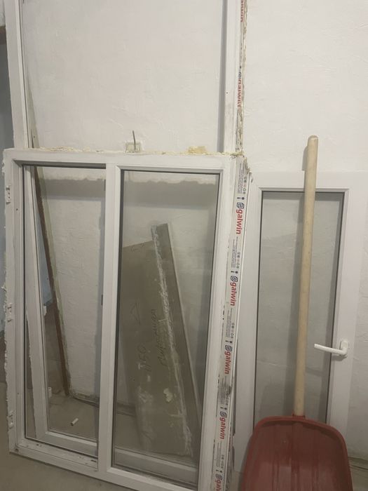 Пластиковое окно и дверь