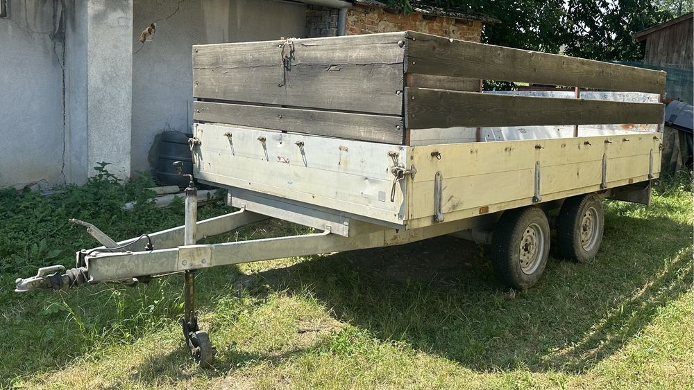 Remorcă cu 2 Axe, 2.500 kg, Sistem de Frânare