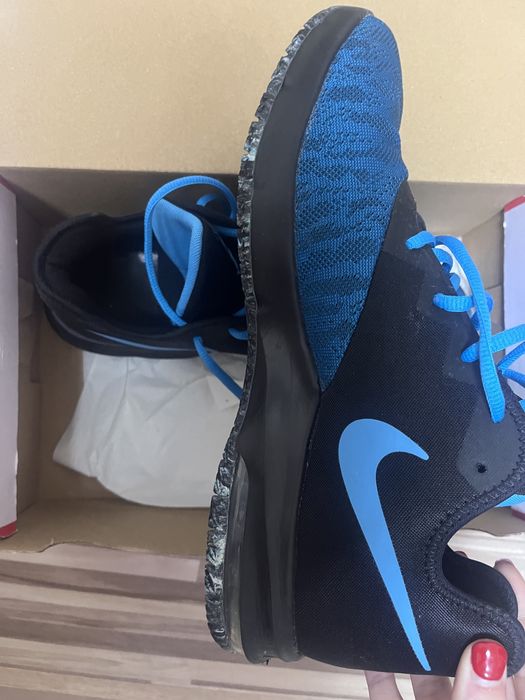 Обувки nike 42-ри номер