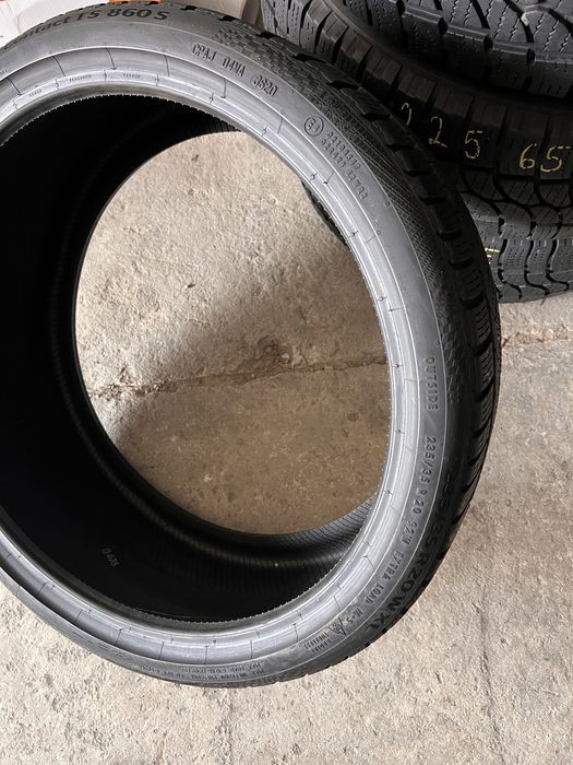 2 anvelope iarna 235/35/20 , continental , dot 5.5 mm