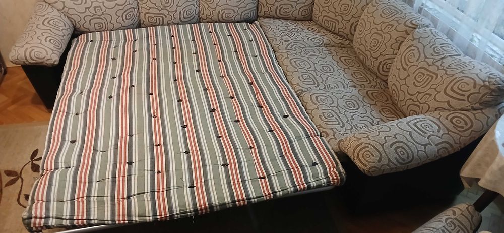 Ъглов диван-разтегателен