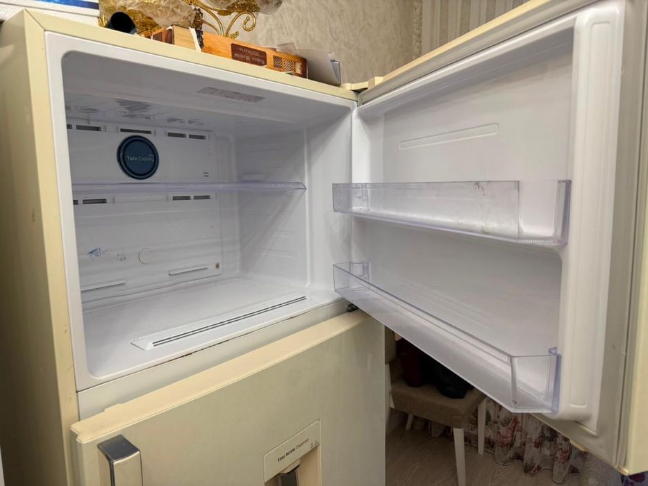 Холодильник продам