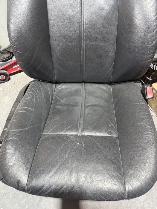 Пасажерска седалка е39