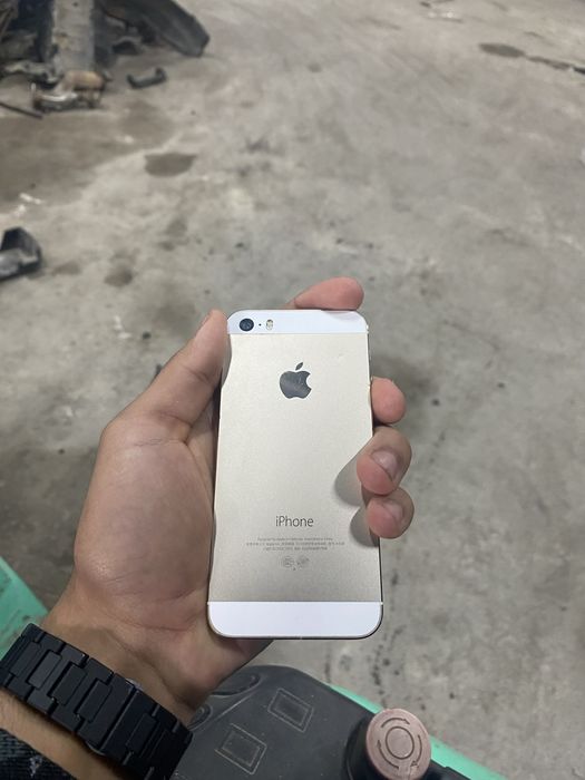 Продам IPhone 5 s