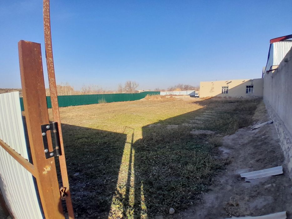 Ховли сотилади 14 соток