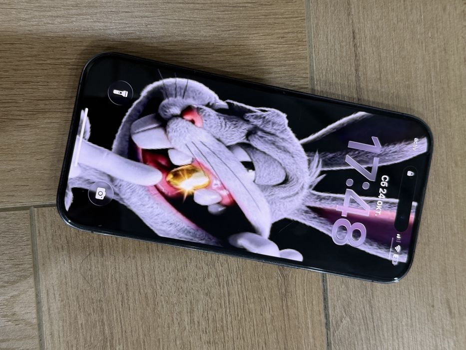 Продам Iphone 14 pro.