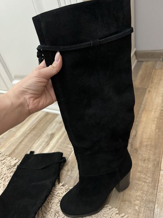 Продаю замшевые сапоги в хорошем состоянии