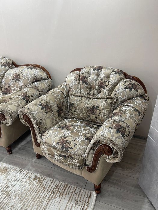 Диван с креслами