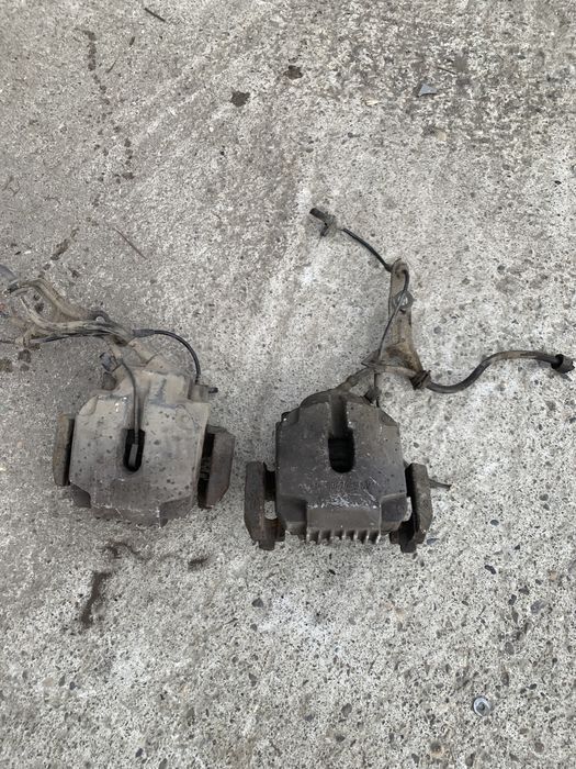 Etrier frana dreapta fata BMW Seria 5 E60 E61 525 diesel 177cp