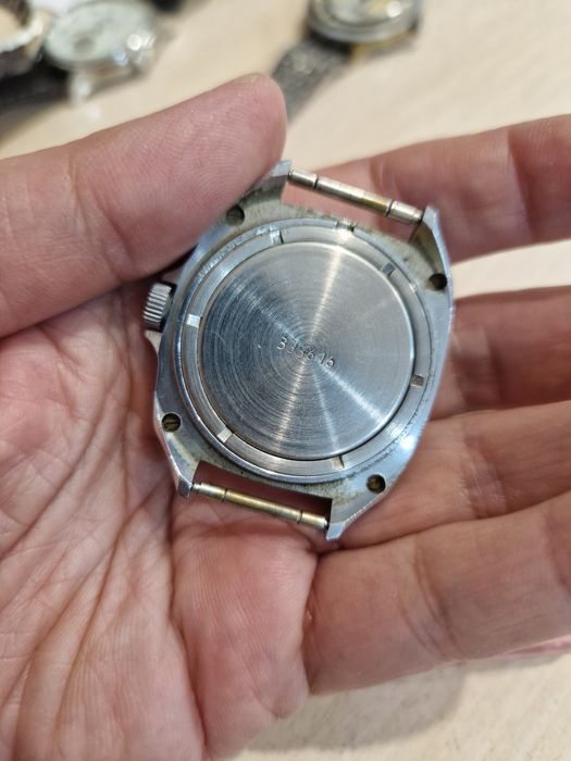 Продам мужские часы