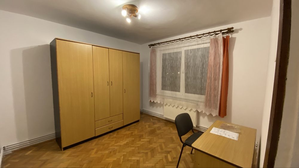 Inchiriez apartament 2 camere Targu-Mures zona 7 Noiembrie