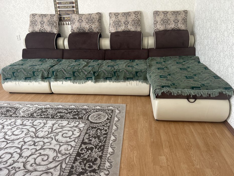 Диван в хорошем состоянии