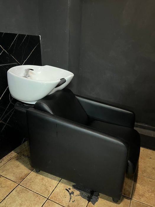 Мойка для парикмахерской, кресло доя барбера