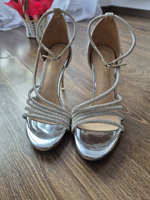 Sandale argintii