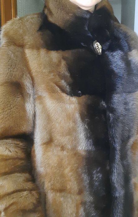 Продам шубу норковую