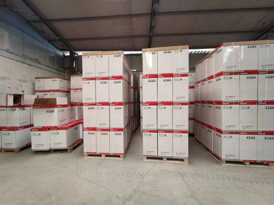 Запчасти из Китая для экскаваторов и самосвалов