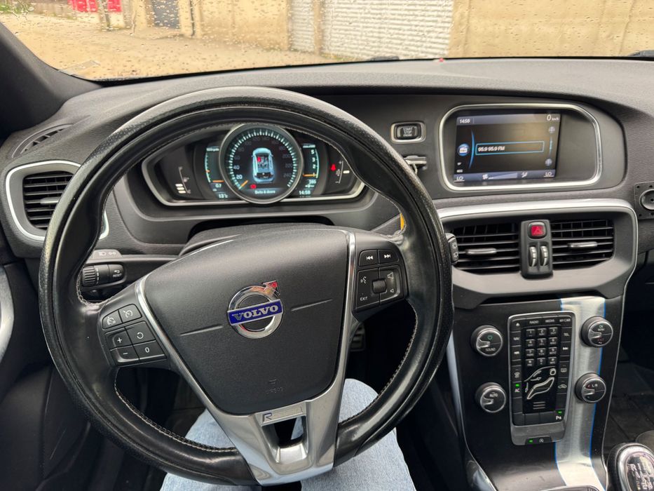 VOLVO V40 2013 — imagine 2