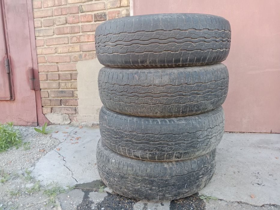 Шины на R 17,  4 штуки