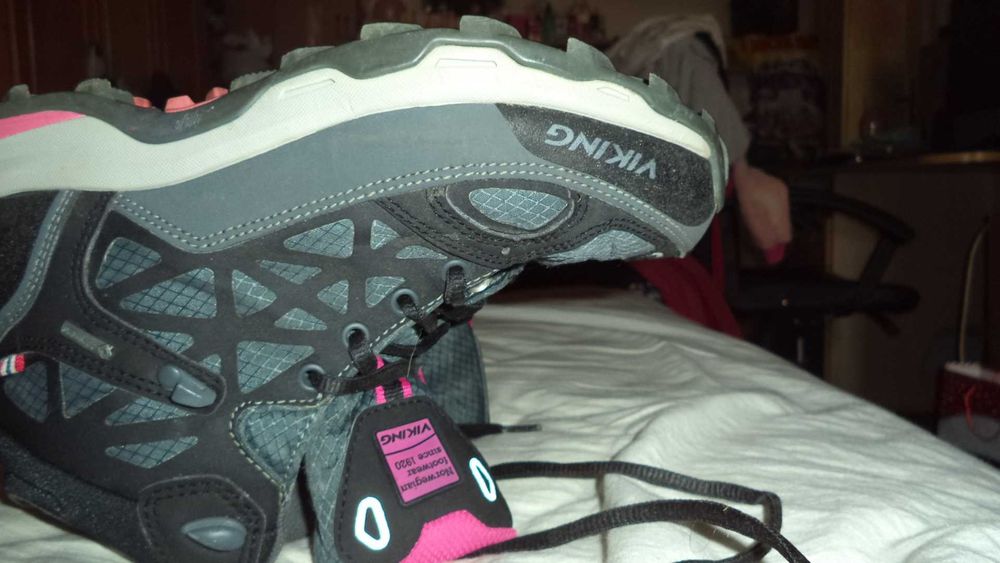 Продавам малко използвани зимни -дамски боти  - 38 номер