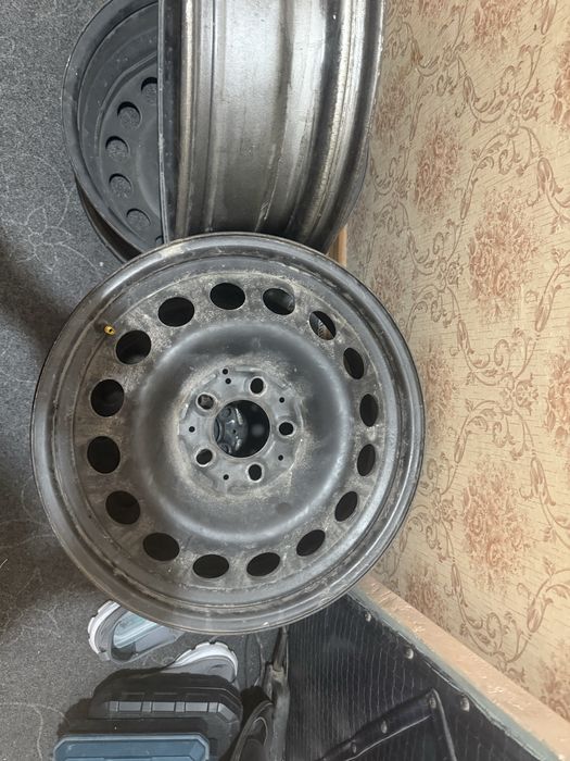R17 temir diska bmw ga birga bir tushadi