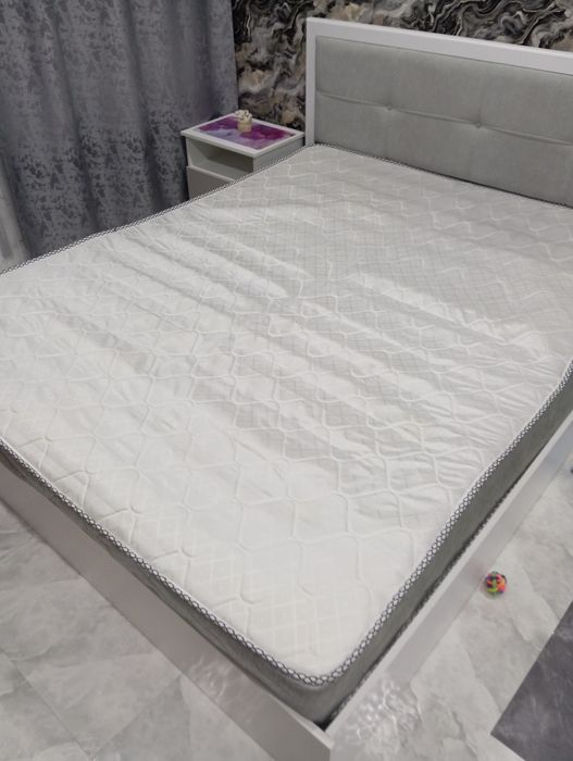 Матрас пружинный,мягкий