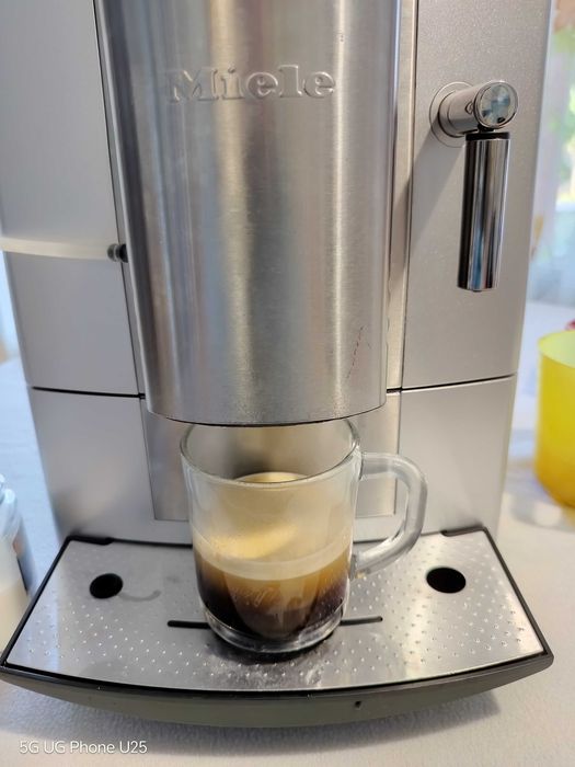 Автоматична кафемашина Miele CM5200.