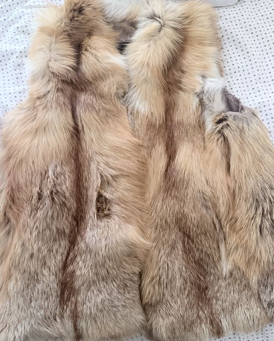 Продаю жилет из лисицы