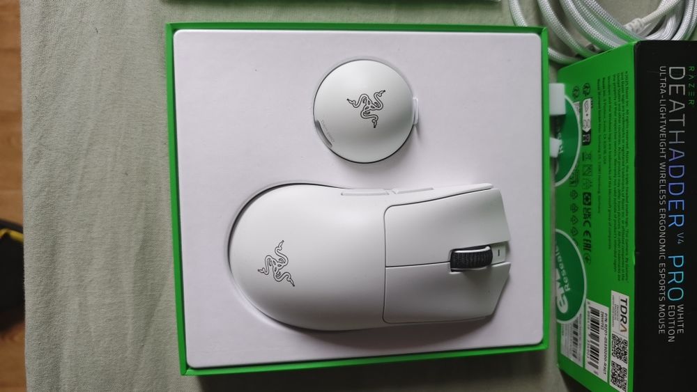 Razer Deathadder V4 Pro cu garanție EMAG