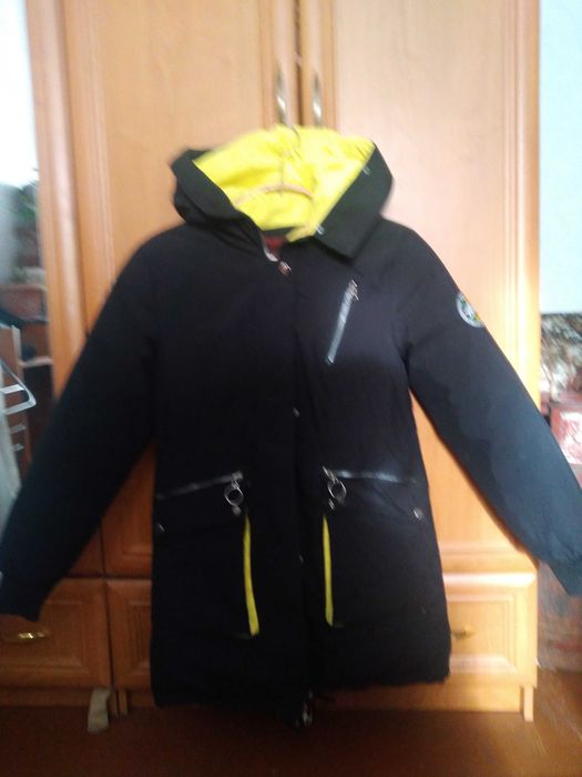 Продам зимнюю куртку