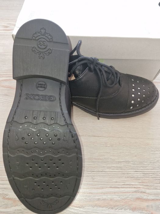 Детски обувки Geox, естествена кожа, размер 33.