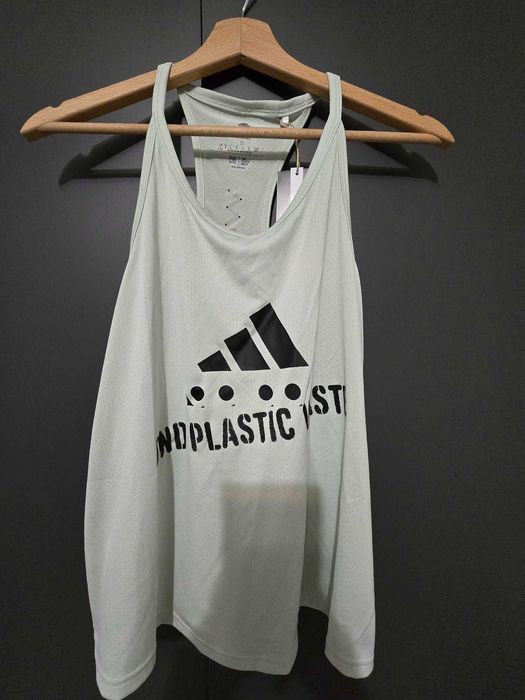 Дамски спортен потник adidas, размер S, нов