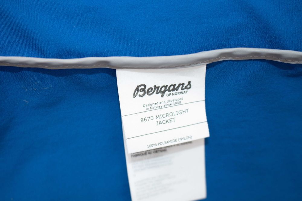 BERGANS Microlight Jacket мъжко яке много тънко с качулка ветровка L
