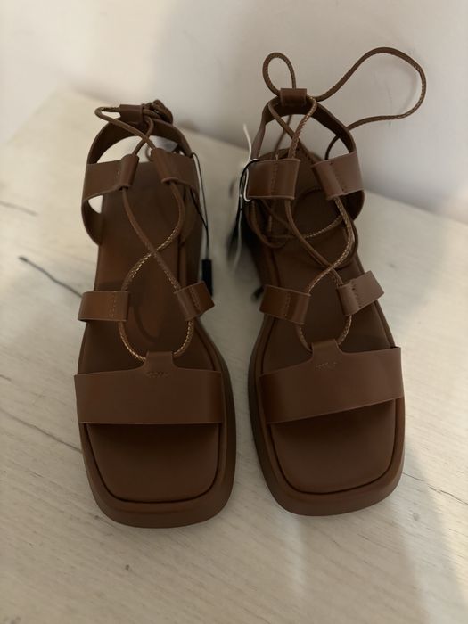 Дамски сандали Reserved