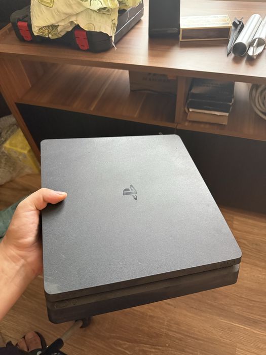 Vand ps4 slim 1tb