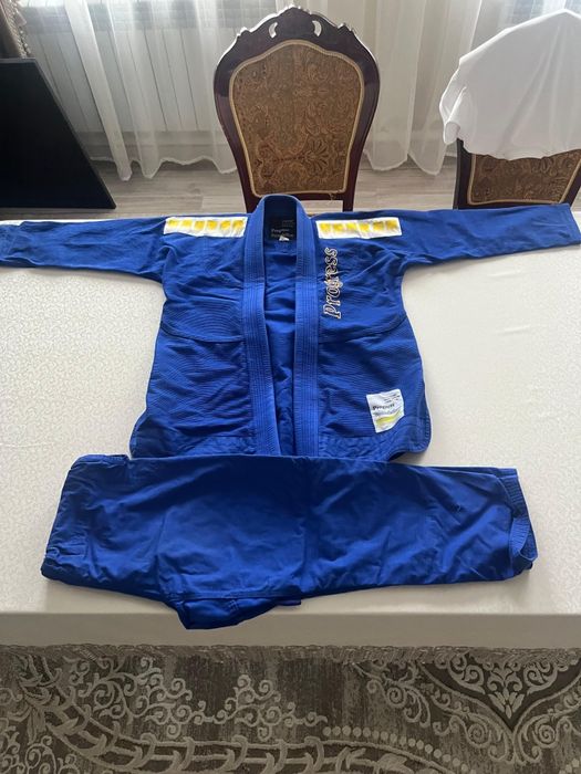 Продам кимоно progress