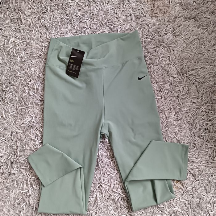 Екип за спорт Nike